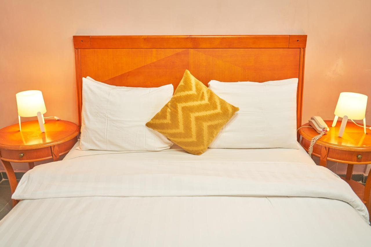 Sultani Hotel Kinshasa Extérieur photo