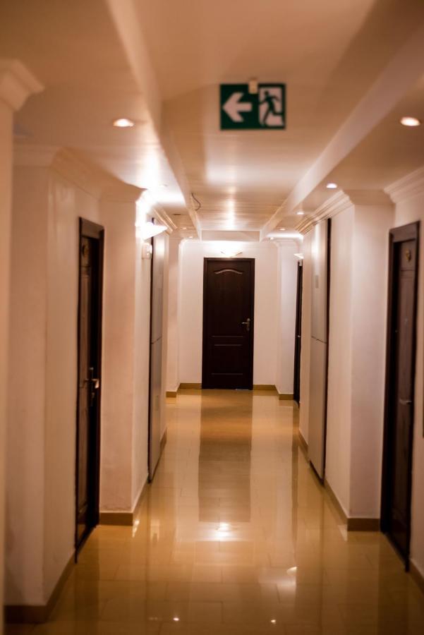 Sultani Hotel Kinshasa Extérieur photo