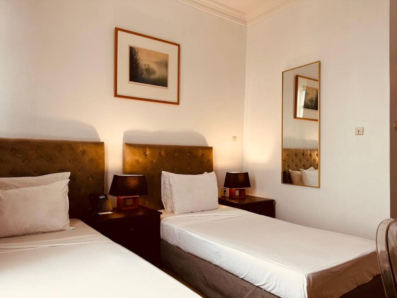 Sultani Hotel Kinshasa Extérieur photo
